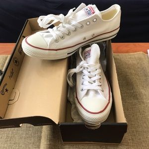 BRAND NEW white converse! Men’s 9.5, women’s 11.5